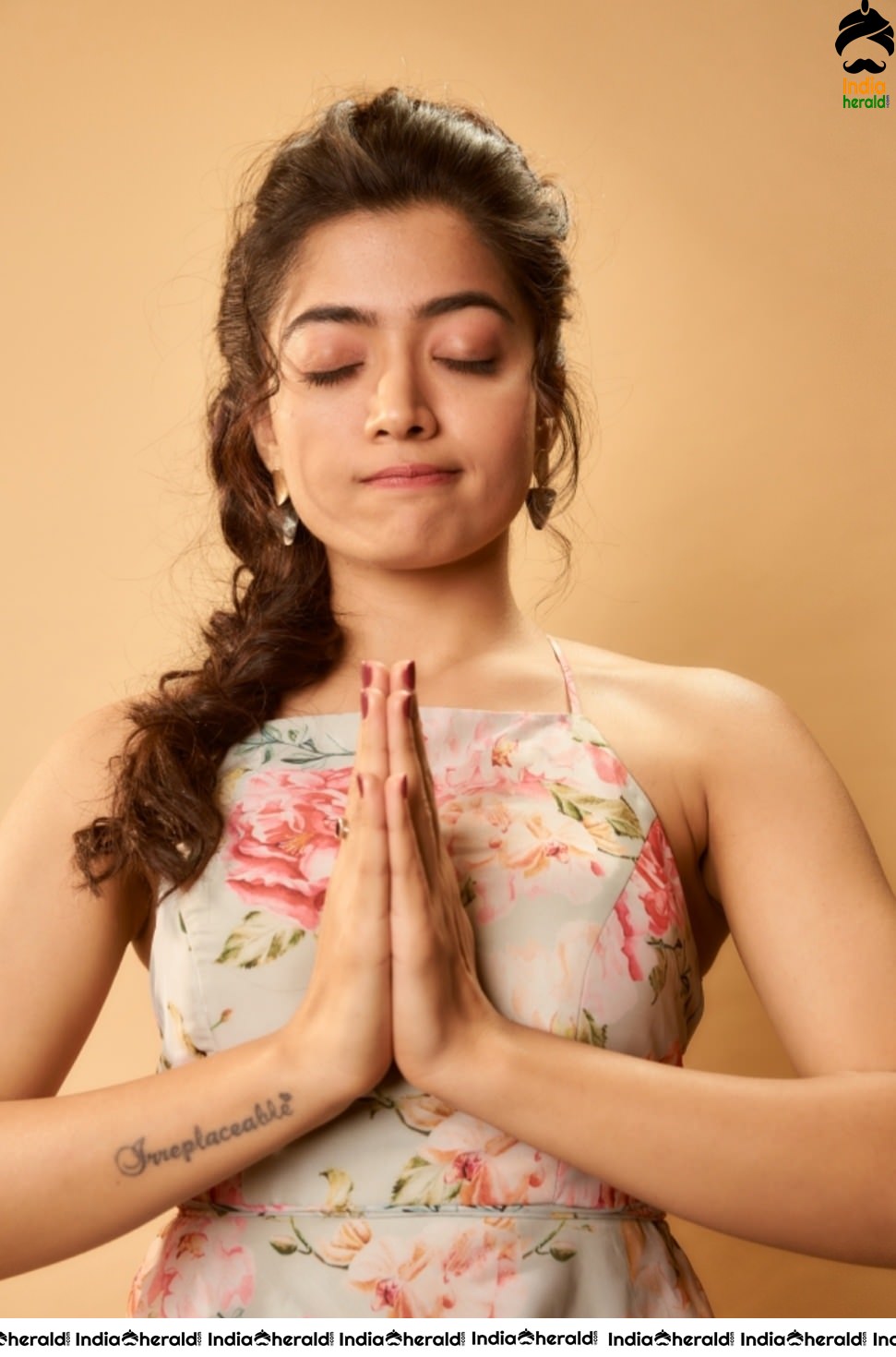 Rashmika Mandanna Cute and Adorable Expressions in this latest Photoshoot Set 2