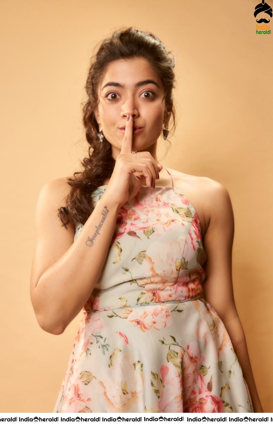 Rashmika Mandanna Cute and Adorable Expressions in this latest Photoshoot Set 2