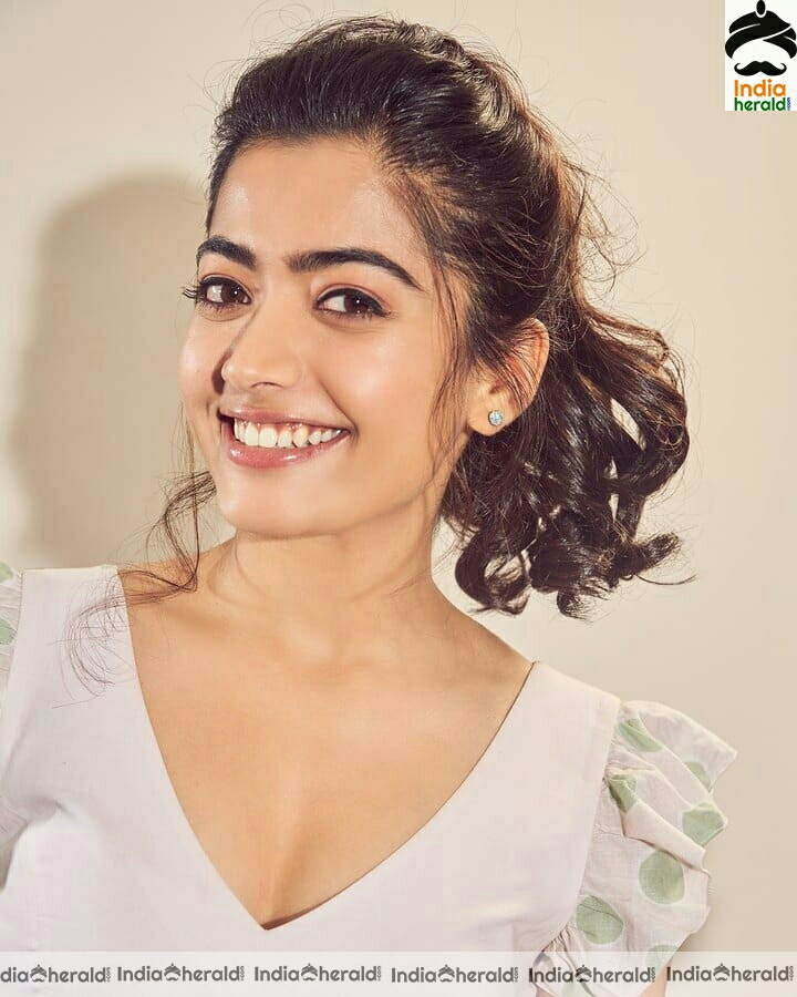 Rashmika Mandanna Cute Latest Stills