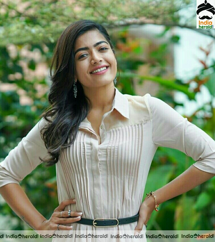 Rashmika Mandanna Cute Quarantine Photos