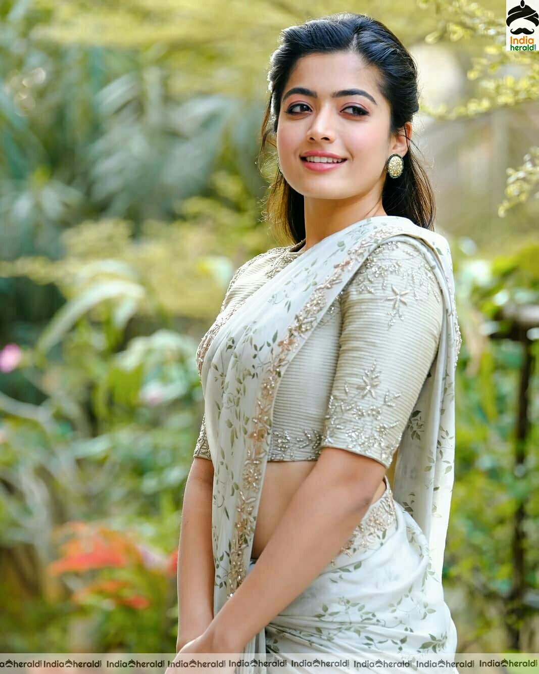 Rashmika Mandanna Cute Saree Stills