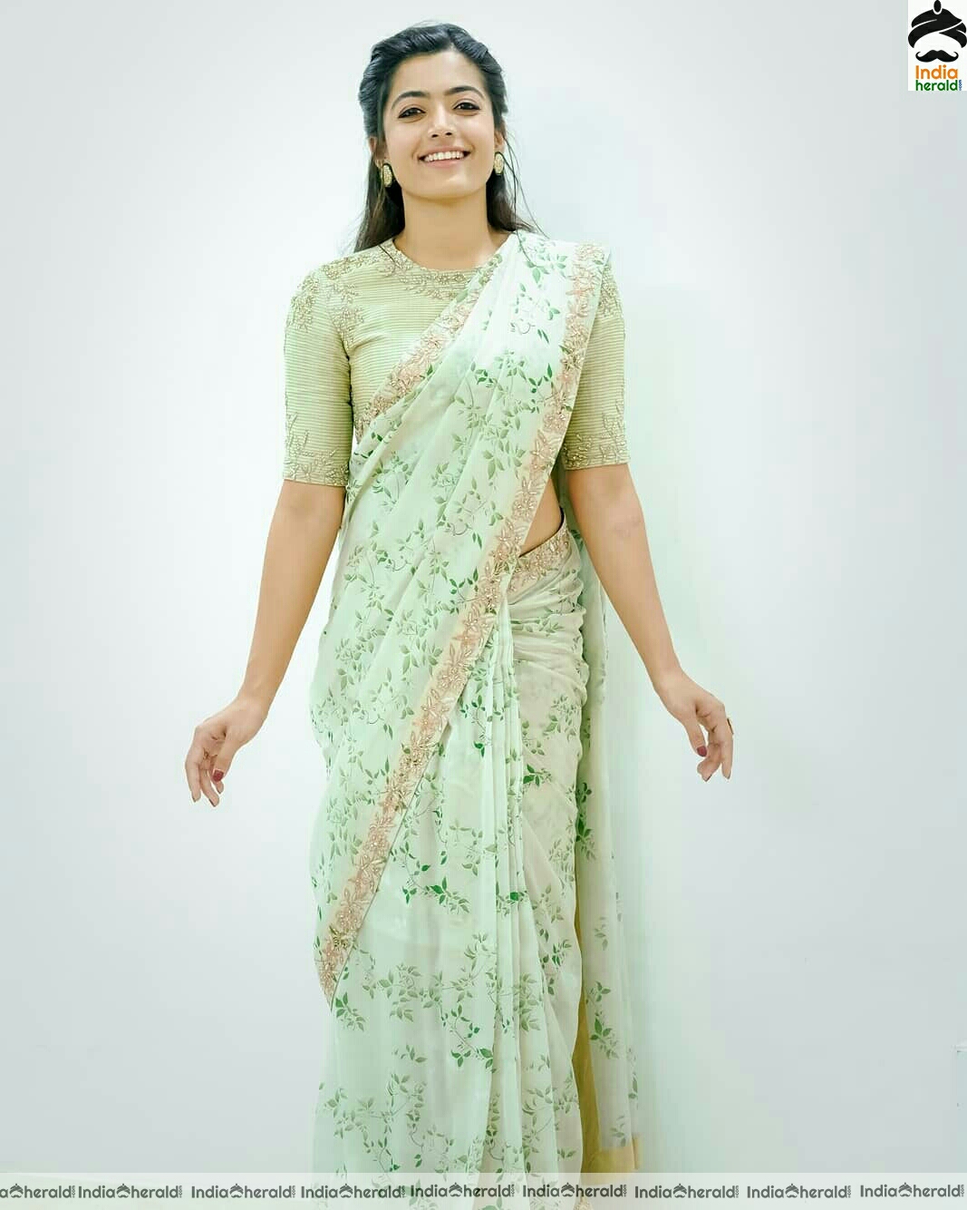 Rashmika Mandanna Cute Saree Stills