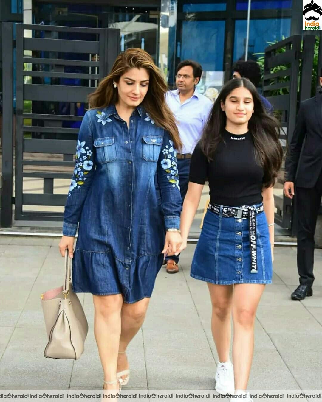 Raveena Tandon Spotted outside At Juhu