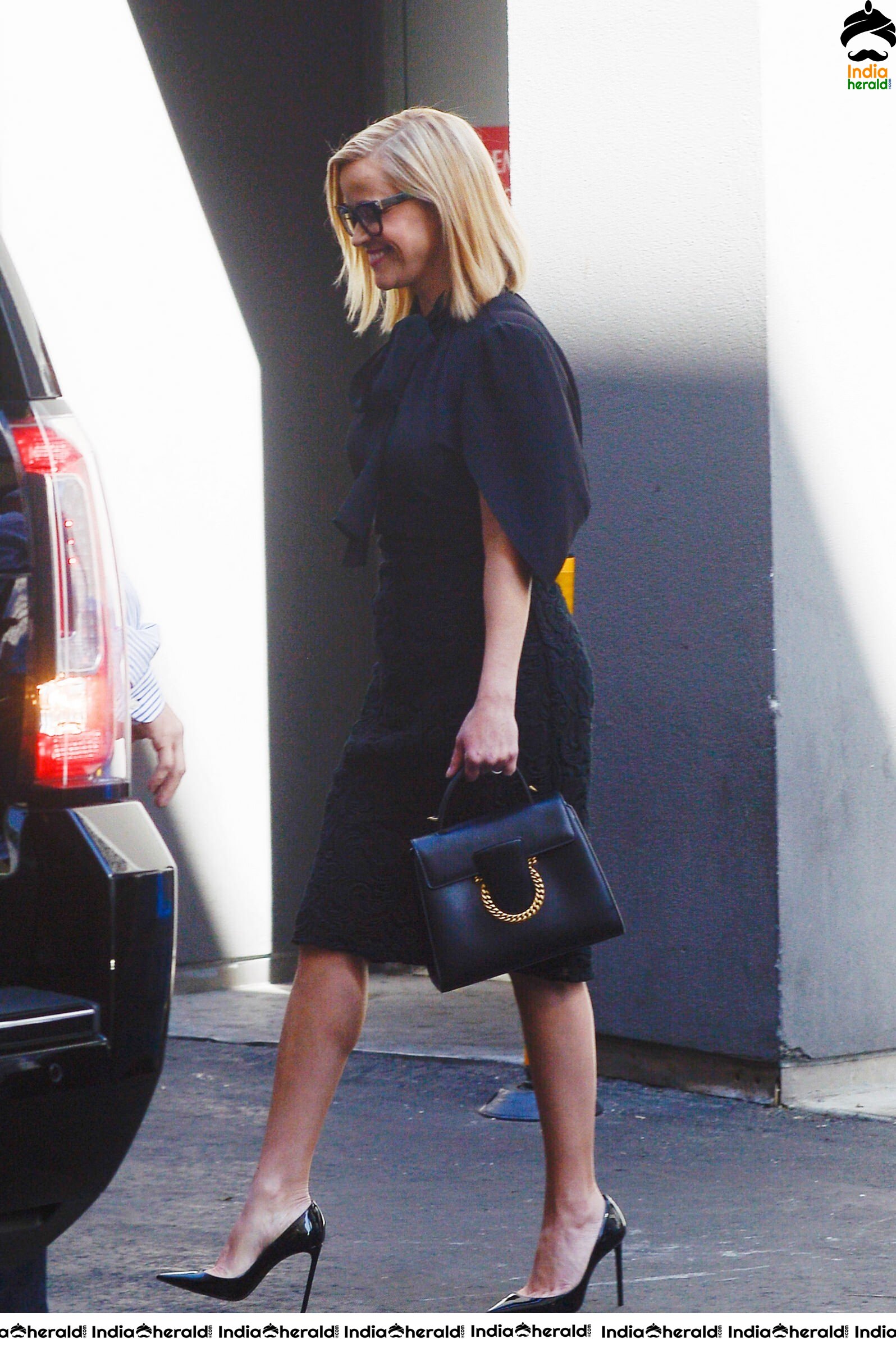Reese Witherspoon Outside her Office in LA