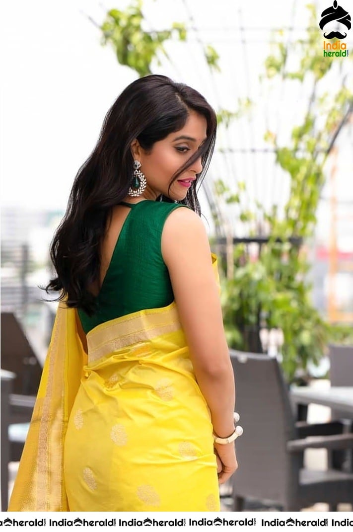 Regina Cassandra Latest Hot Photos in Saree and Sleeveless Blouse