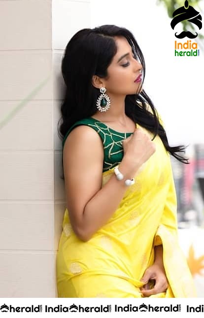 Regina Cassandra Latest Hot Photos in Saree and Sleeveless Blouse