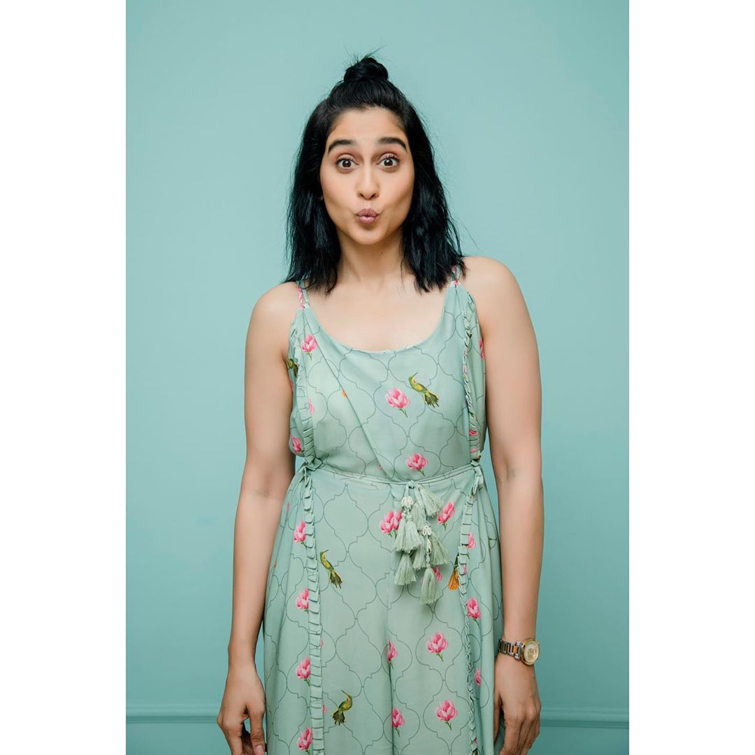 Reginaa Cassandraa Funky Photoshoot