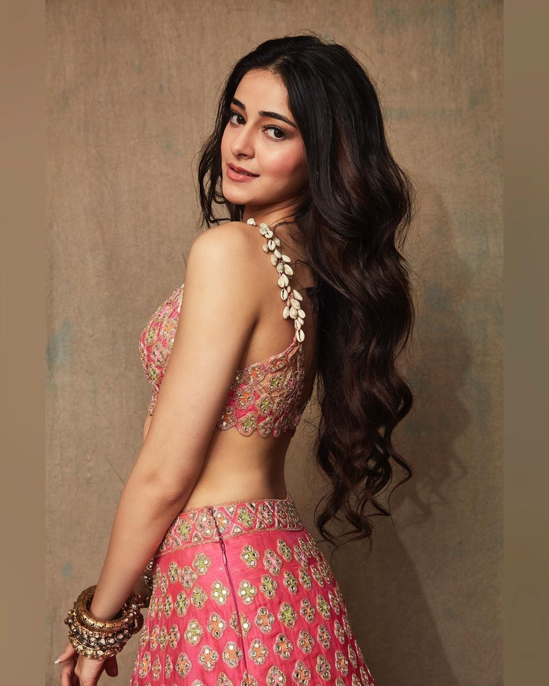 Rising star Ananya Pandey adorable stills