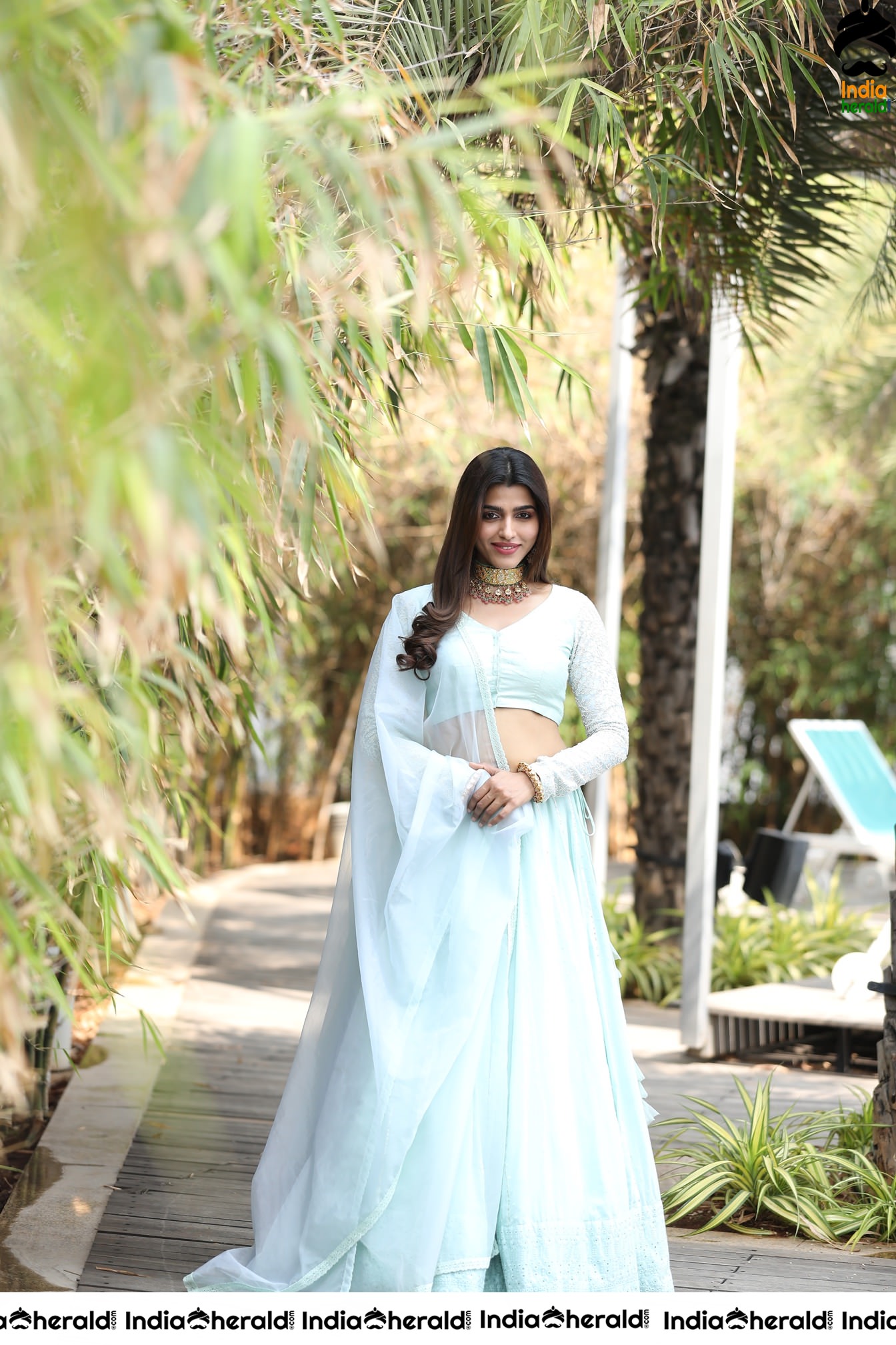 Sai Dhansika shows her Hot Waistline in her Recent Photoshoot