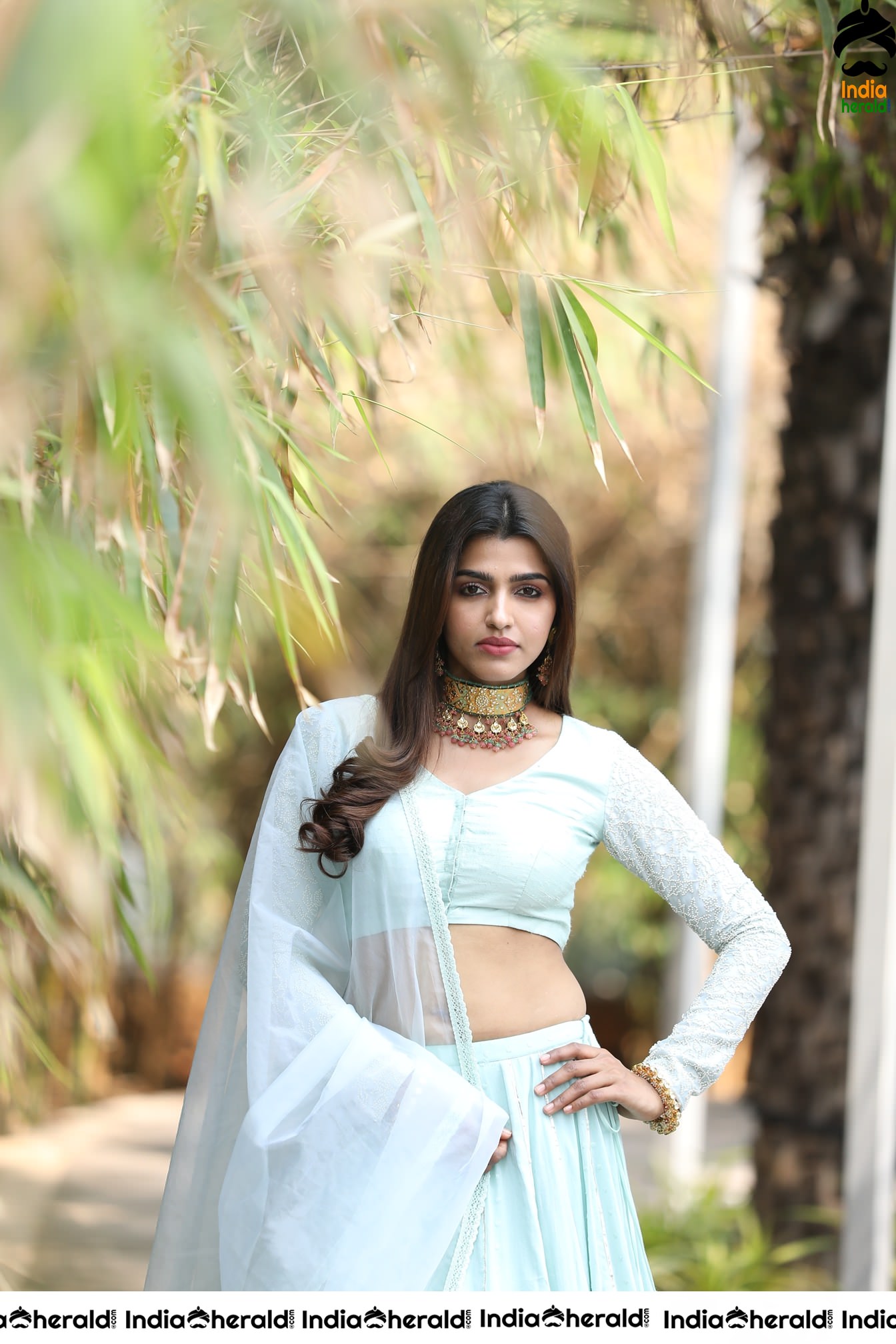 Sai Dhansika shows her Hot Waistline in her Recent Photoshoot