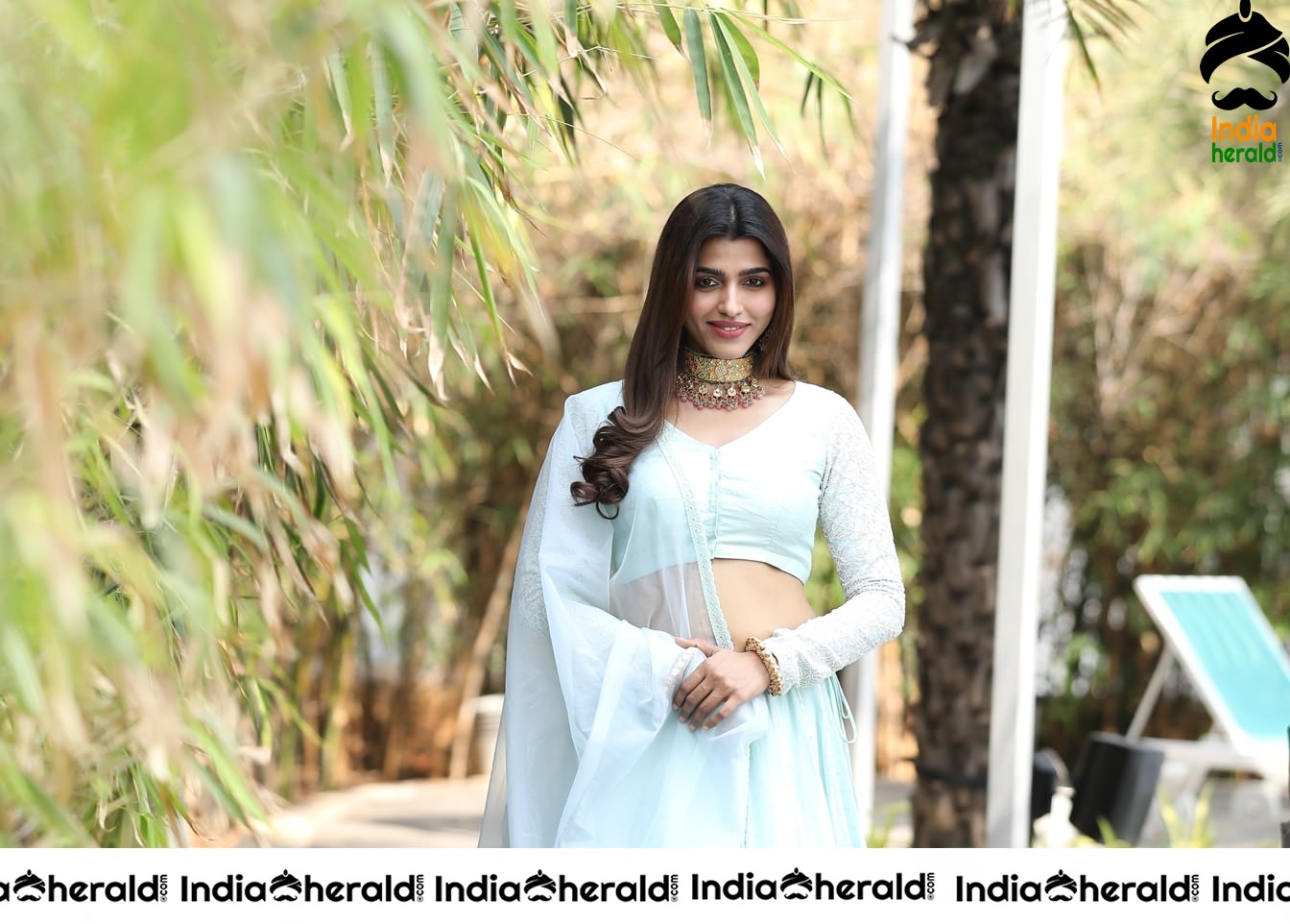 Sai Dhansika shows her Hot Waistline in her Recent Photoshoot
