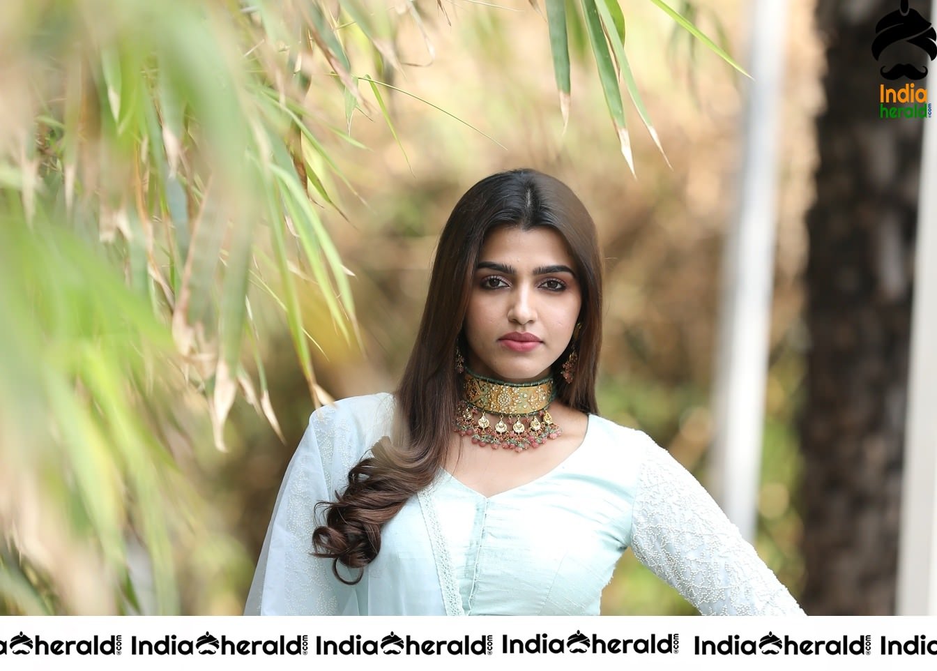Sai Dhansika shows her Hot Waistline in her Recent Photoshoot