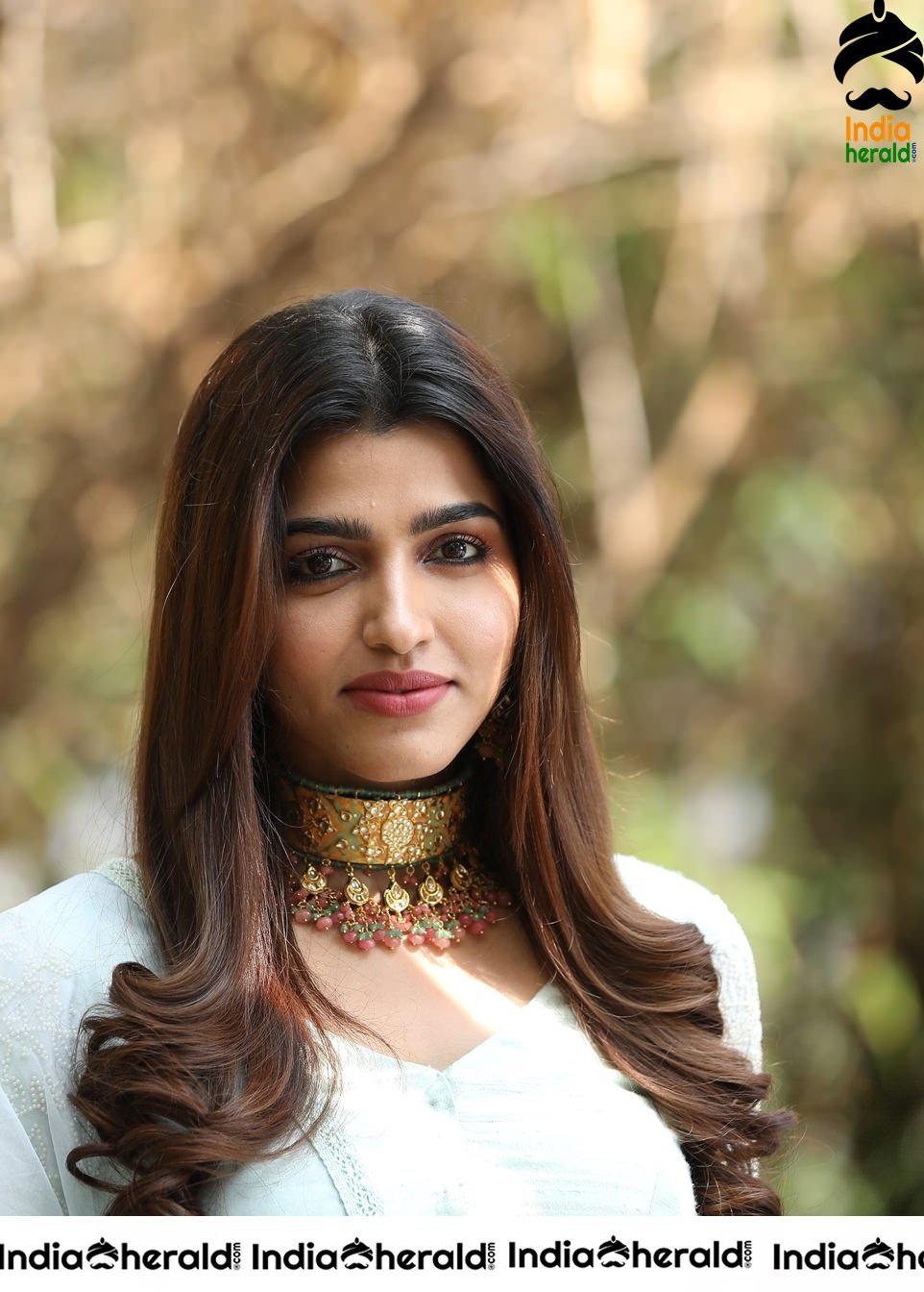 Sai Dhansika shows her Hot Waistline in her Recent Photoshoot