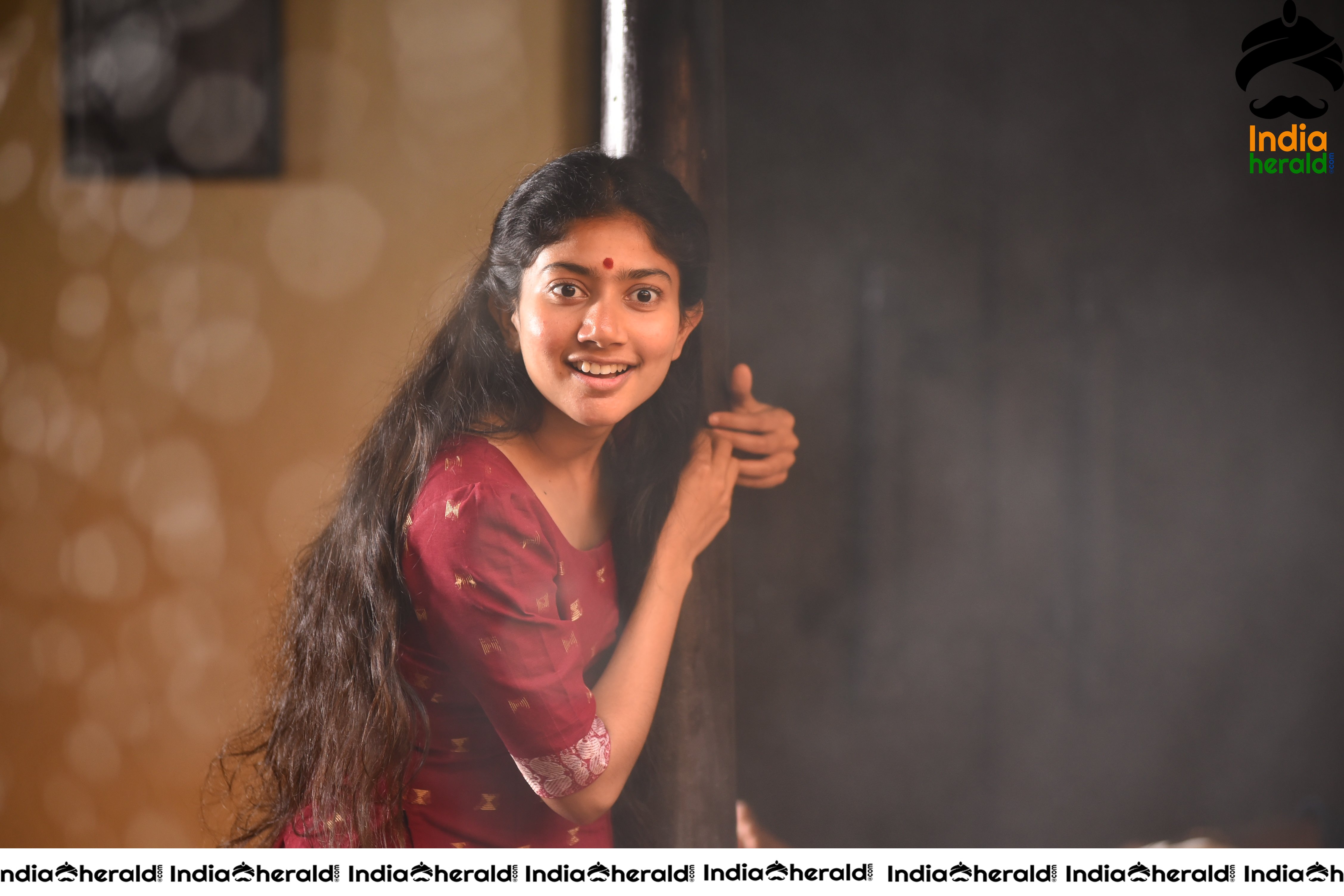 Sai Pallavi in Anukoni Athidhi HD Stills