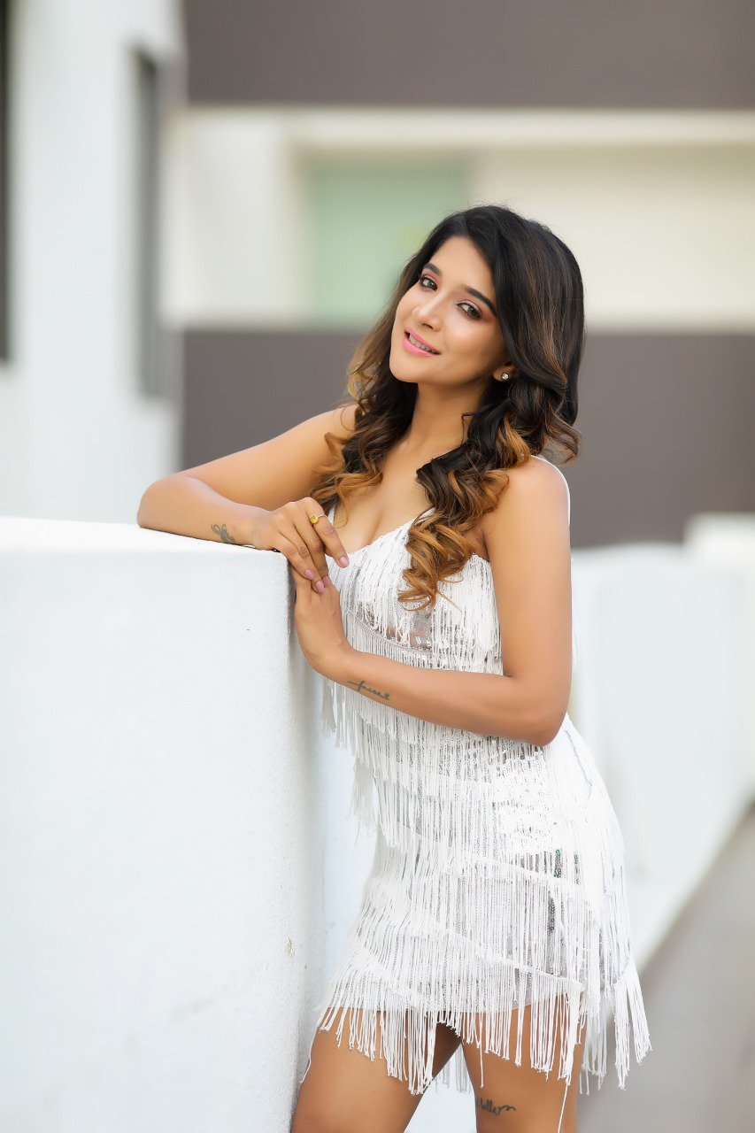 Sakshi Agarwal Latest Hot Photoshoot After Her Exit From Bigg Boss House