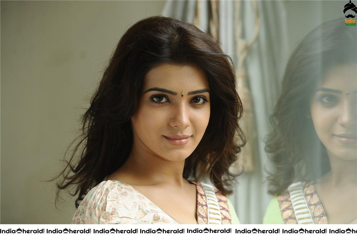 Samantha Akkineni Throwback Photoshoot in Saree before her Plastic surgery