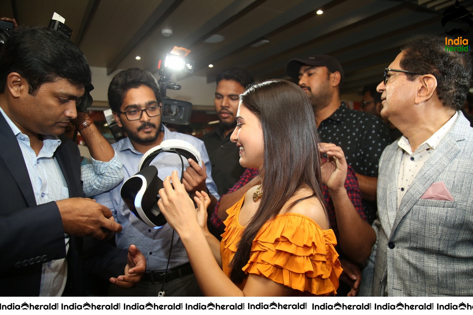 Samantha Gets Excited And Thrilled while wearing Virtual Reality Set 3