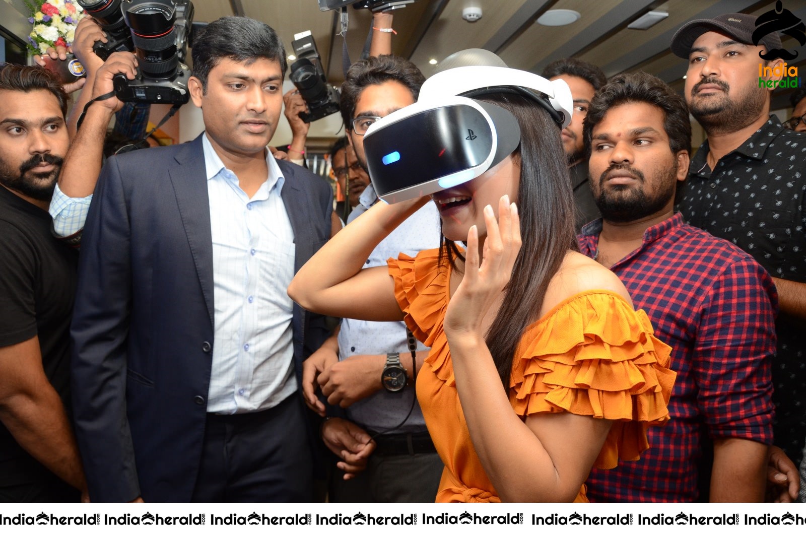Samantha Gets Excited And Thrilled While Wearing Virtual Reality Set 5
