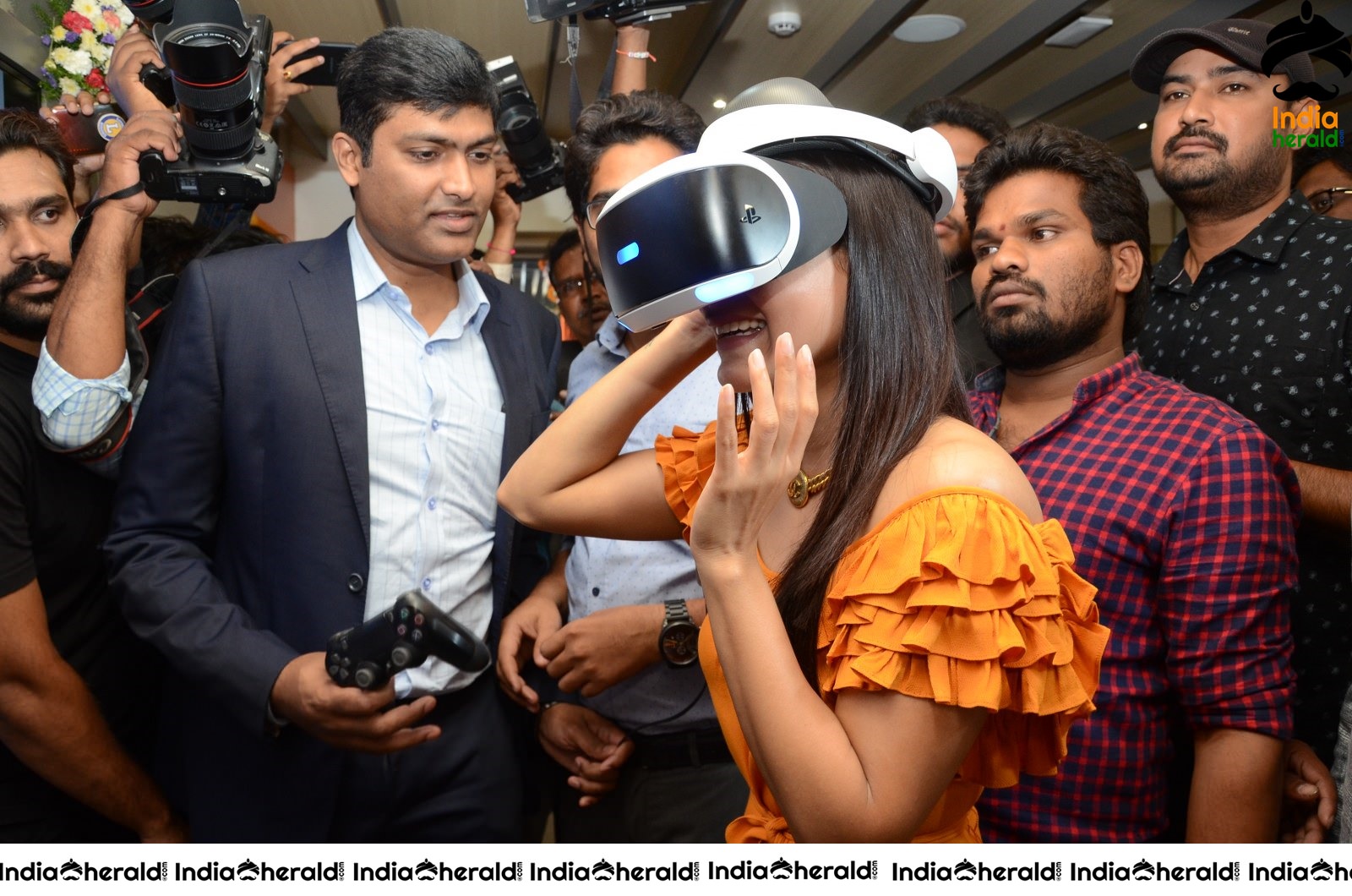 Samantha Gets Excited And Thrilled While Wearing Virtual Reality Set 5