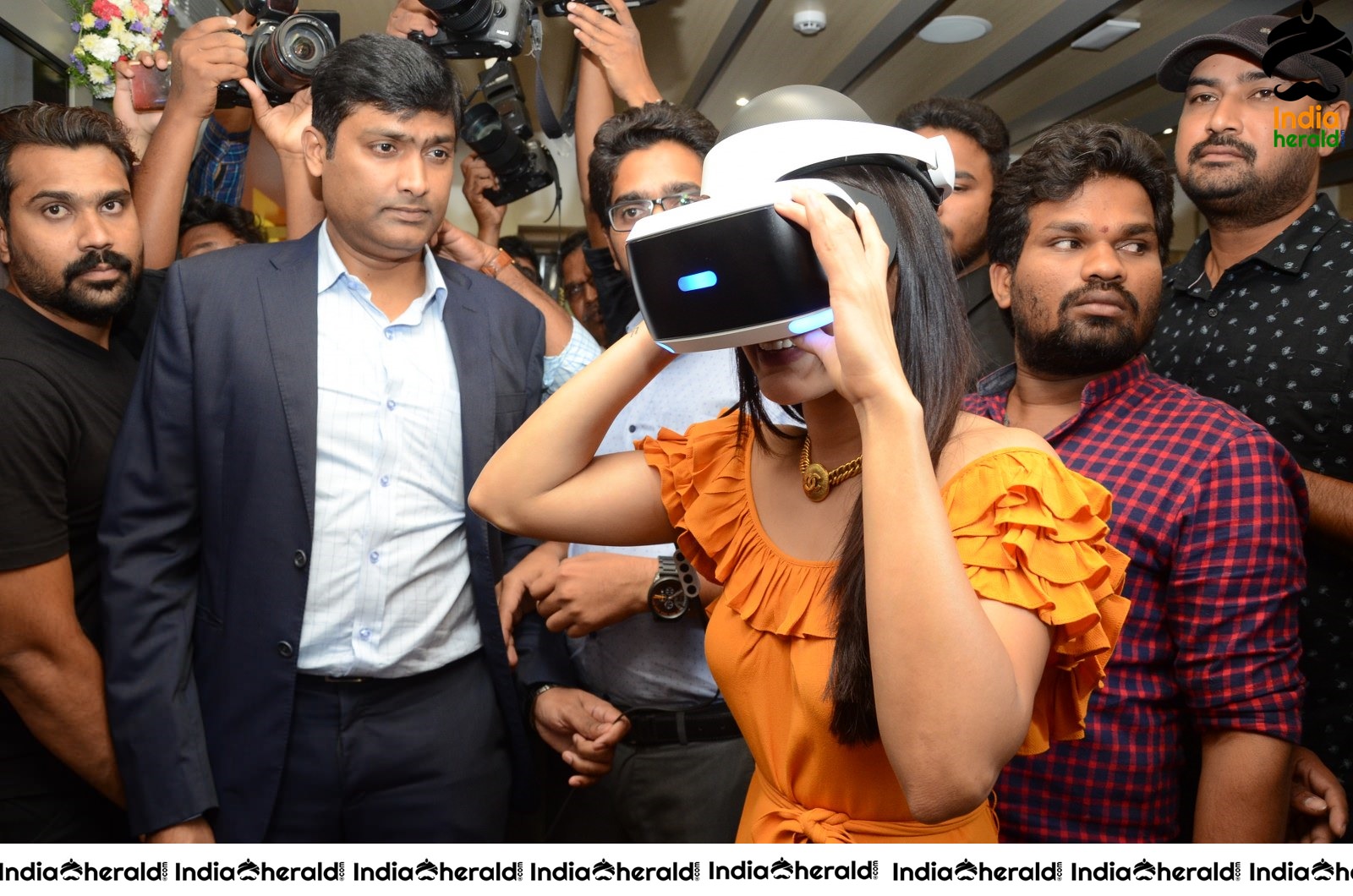 Samantha Gets Excited And Thrilled While Wearing Virtual Reality Set 5