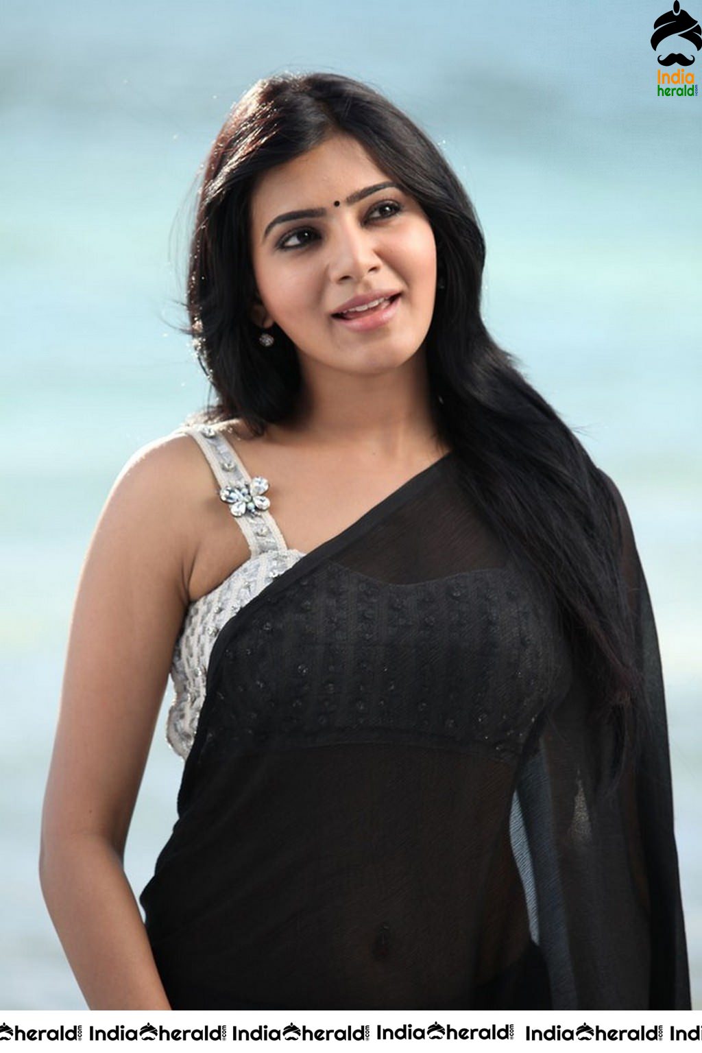 Samantha Hot Black Sexy Saree Photos Collection