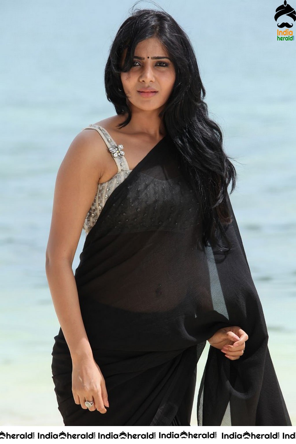 Samantha Hot Black Sexy Saree Photos Collection