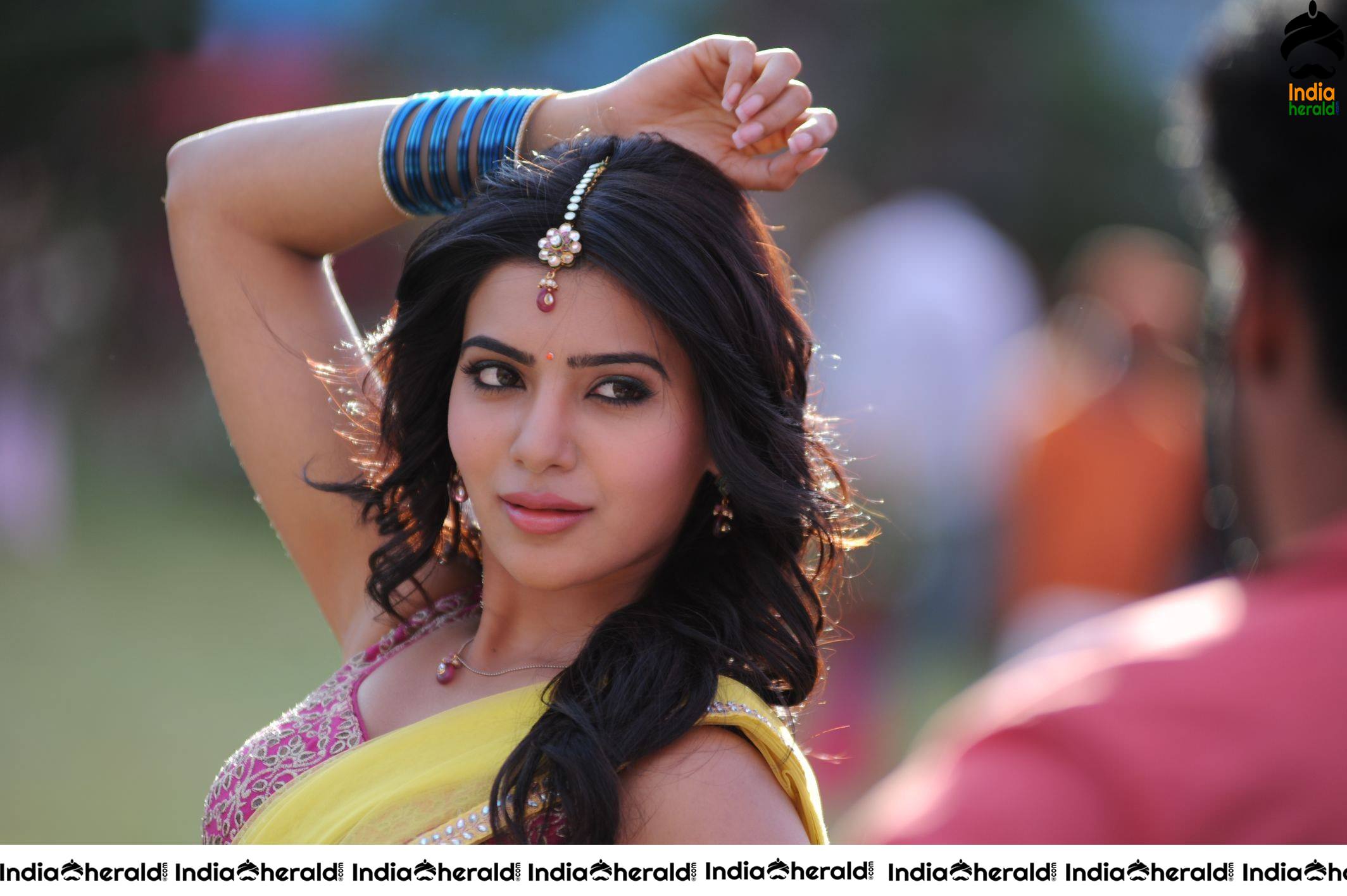 Samantha  Photos in Half Saree and Sleeveless Blouse Exposing her Belly