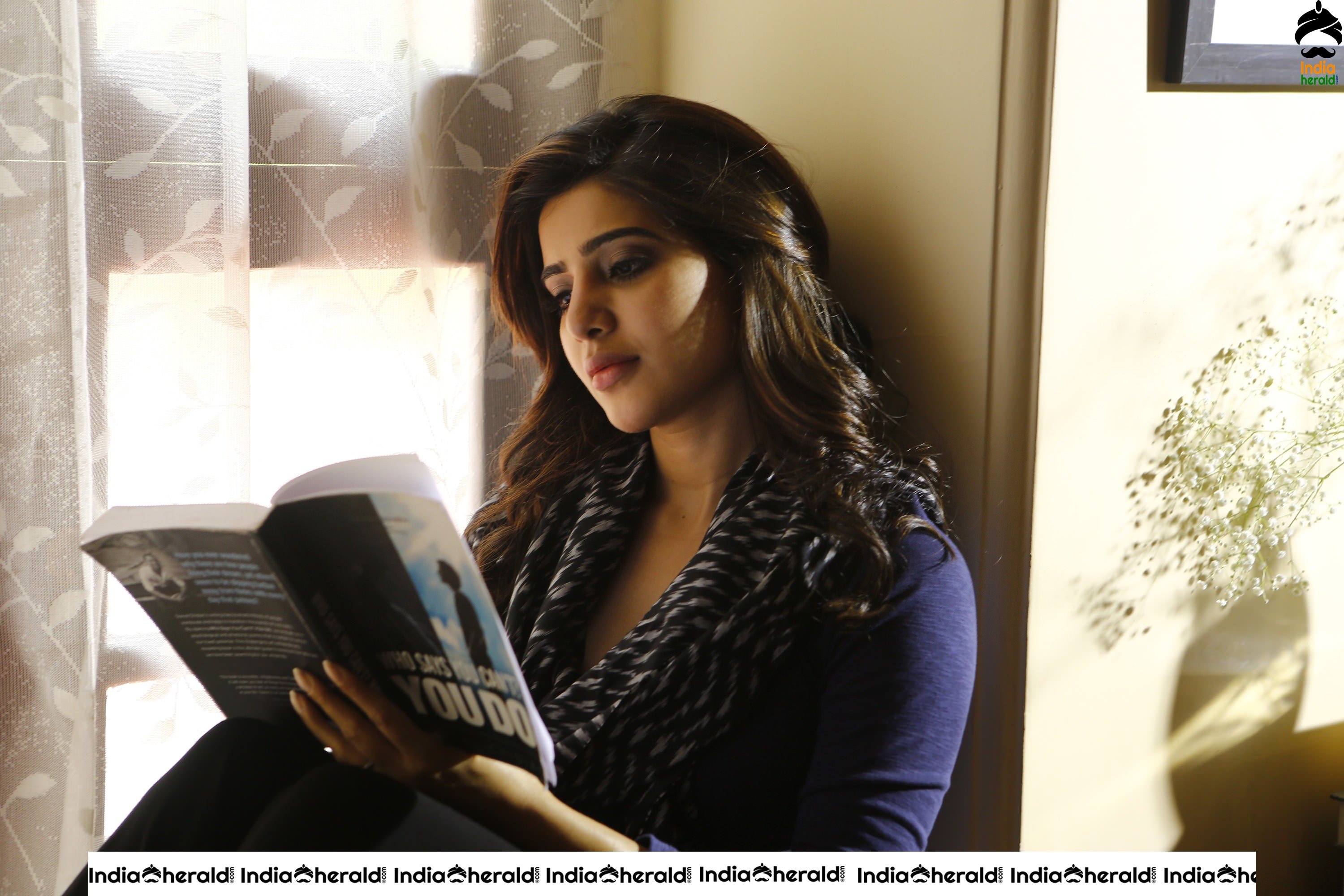 Samantha Hot Photos with Vishal from Irumbuthirai Set 1