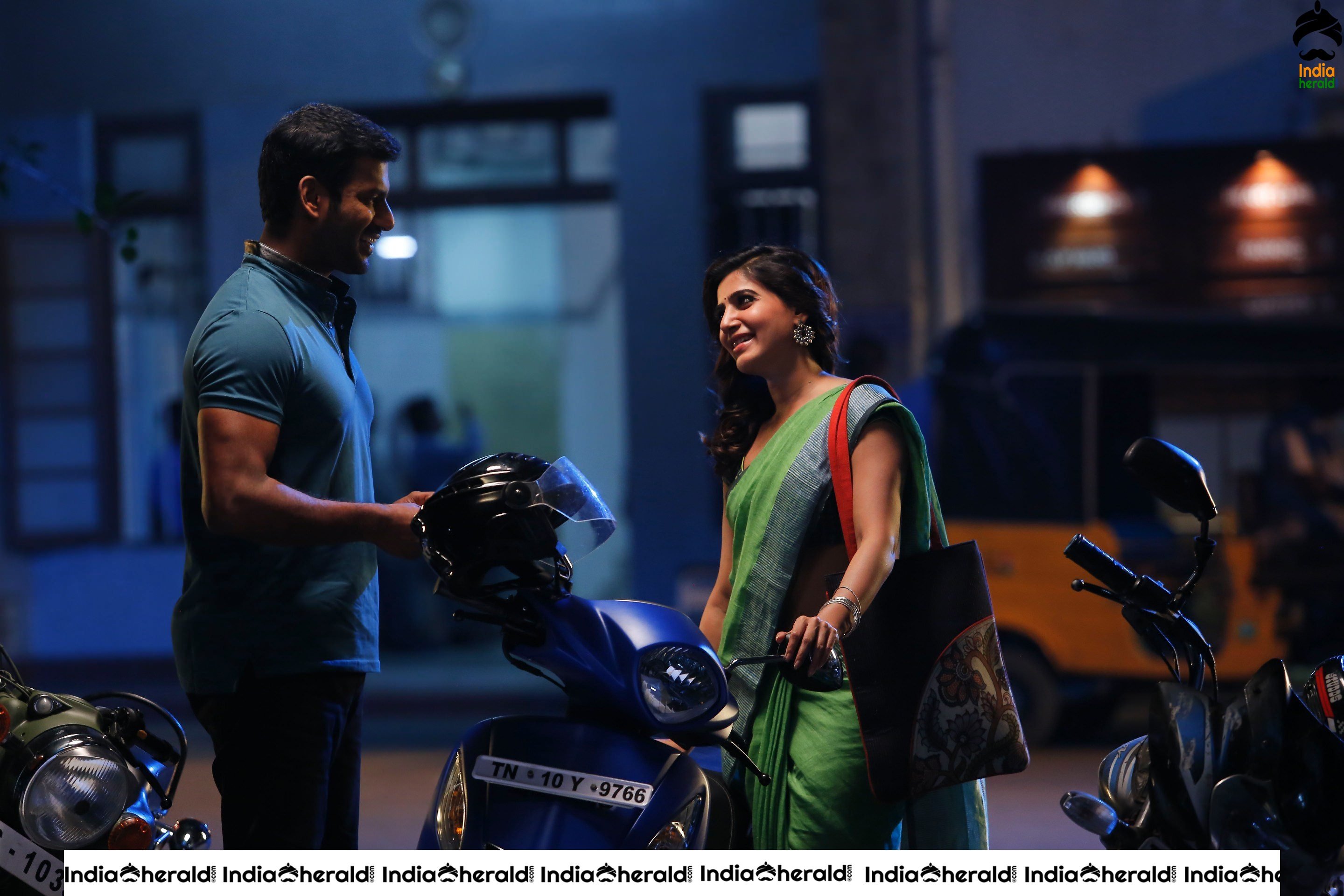 Samantha Hot Photos with Vishal from Irumbuthirai Set 1