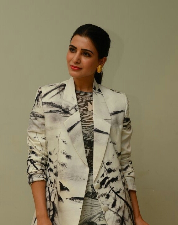 Samantha In A Funky Dress During A Press Meet