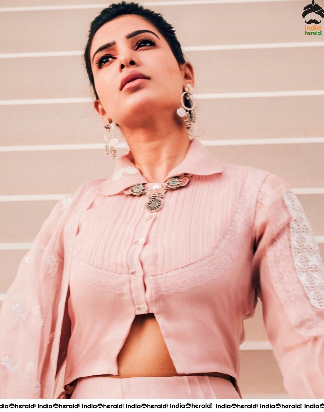 Samantha Latest Hot Clicks as a Festive Treat