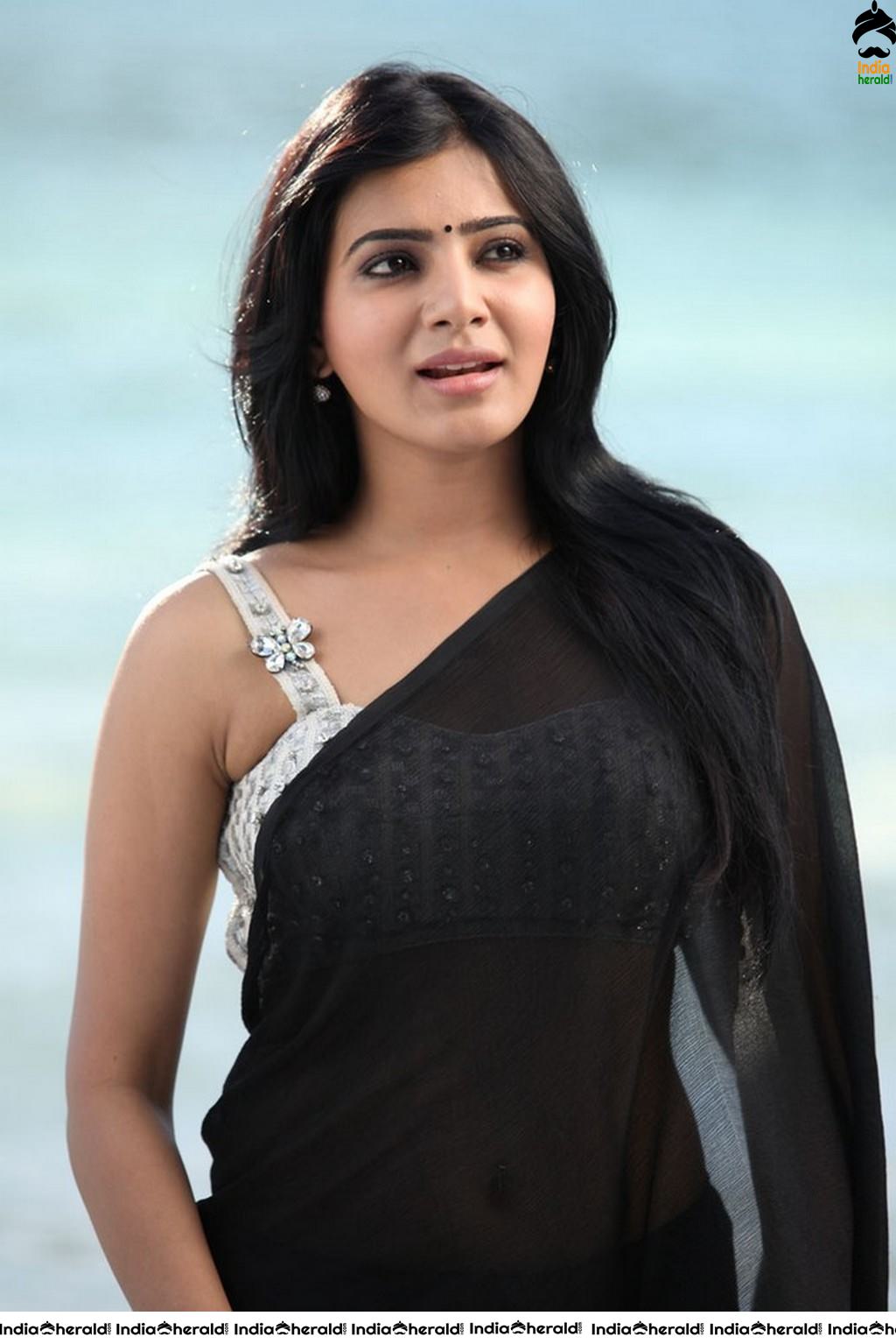 Samantha Showing her Pierced Navel and Teasing Belly in Saree Set 2