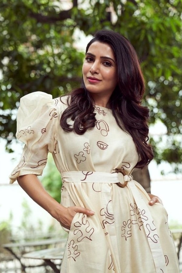 Samantha Slays It In Trendy Costumes