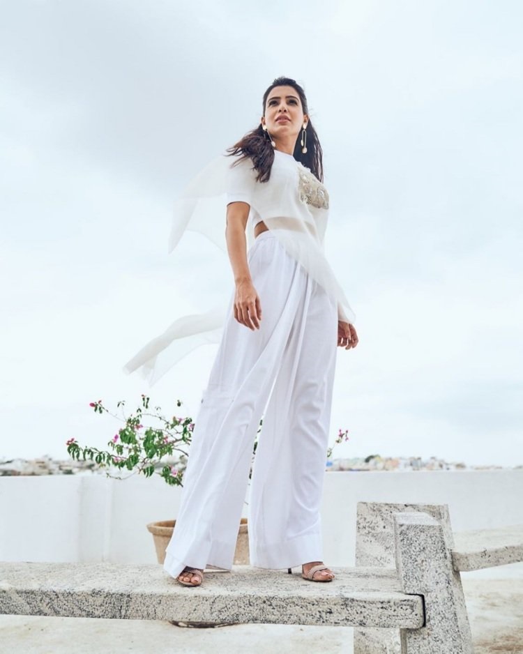 Samantha Slays It In Trendy Costumes