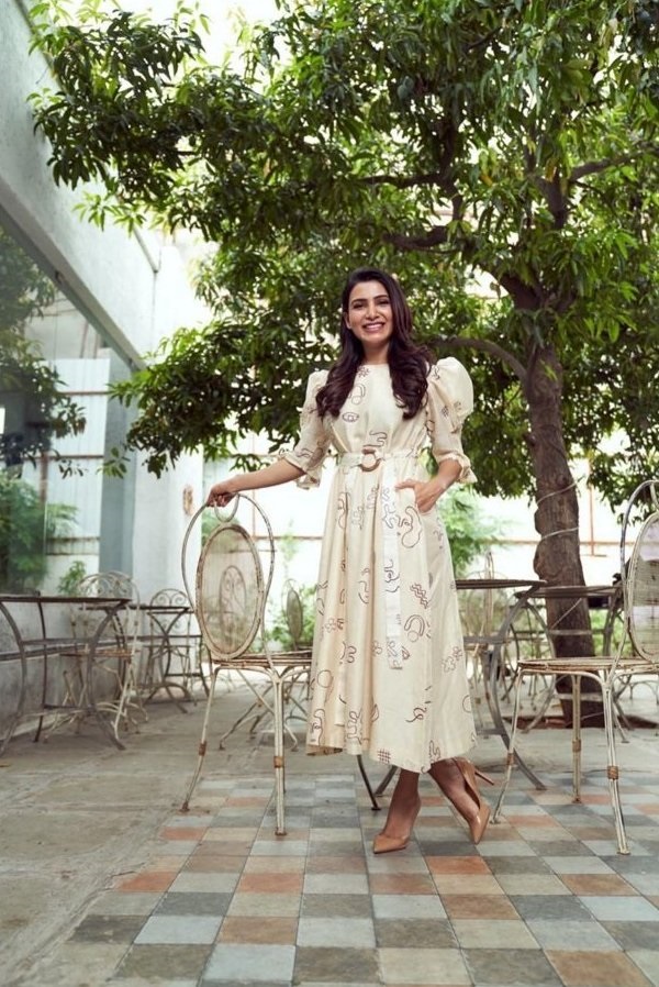 Samantha Slays It In Trendy Costumes