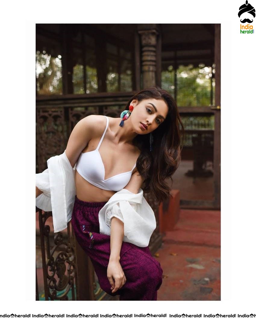 Sandeepa Dhar Hot Photos Collection Set 1