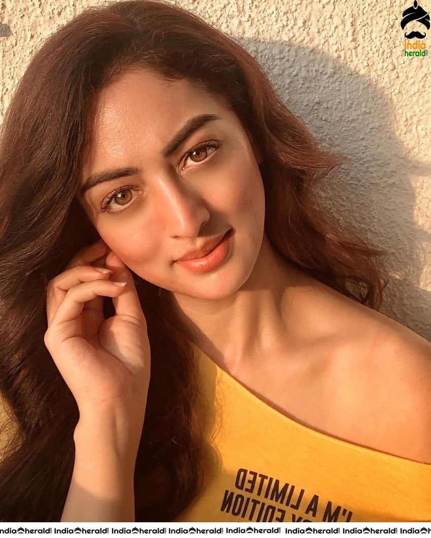 Sandeepa Dhar Hot Photos Collection Set 1