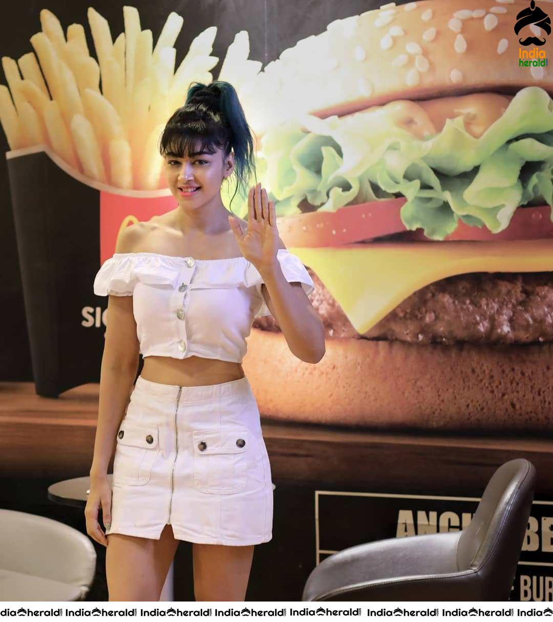 Sapna Vyas Patel flaunts her Hot Fit and Tempting Booty Set 1