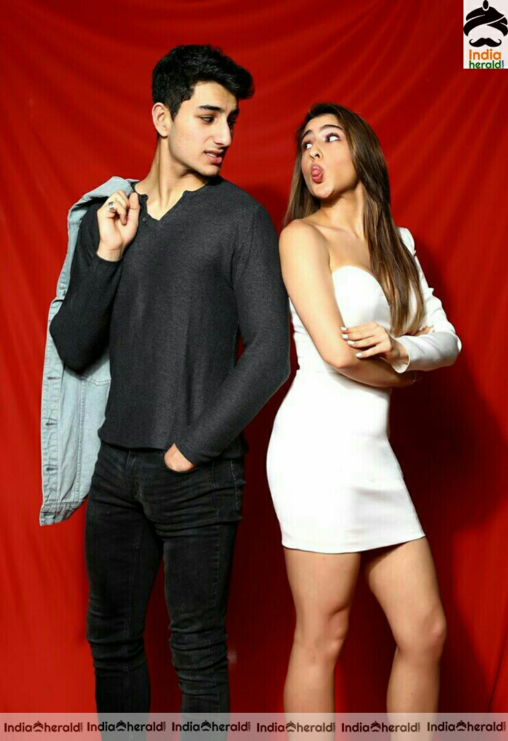 Sara Ali Khan Hot In Celebrating Christmas