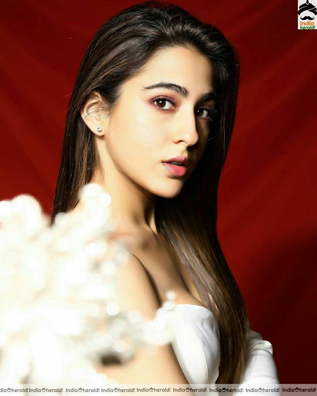 Sara Ali Khan Hot In Celebrating Christmas
