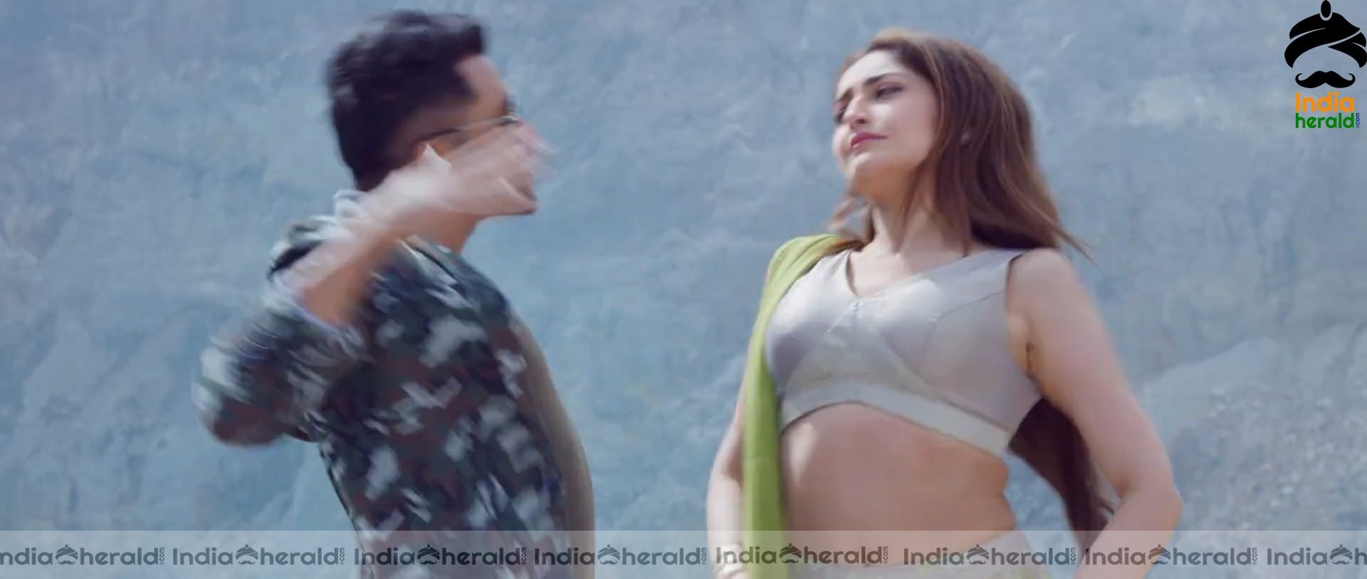 Sayyeshaa Saigal Unseen Hot Stills from Kaapaan Set 4