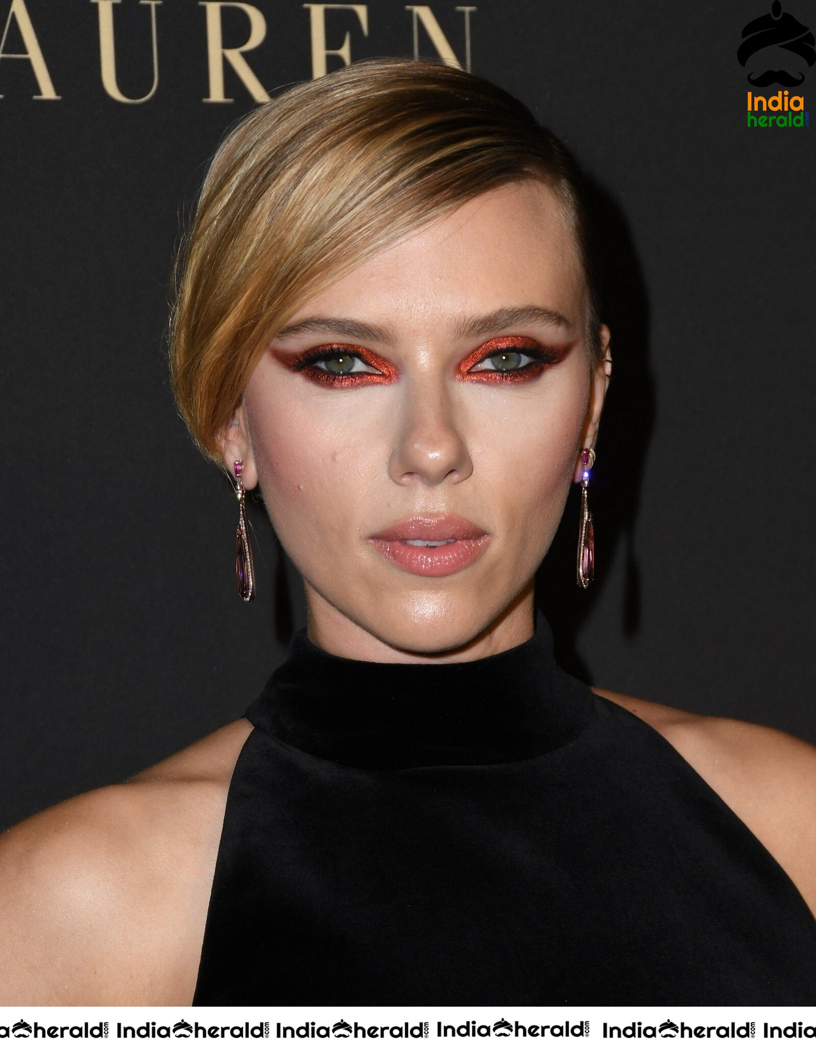 Scarlett Johansson Women In Hollywood Celebration in Beverly Hills Set 1