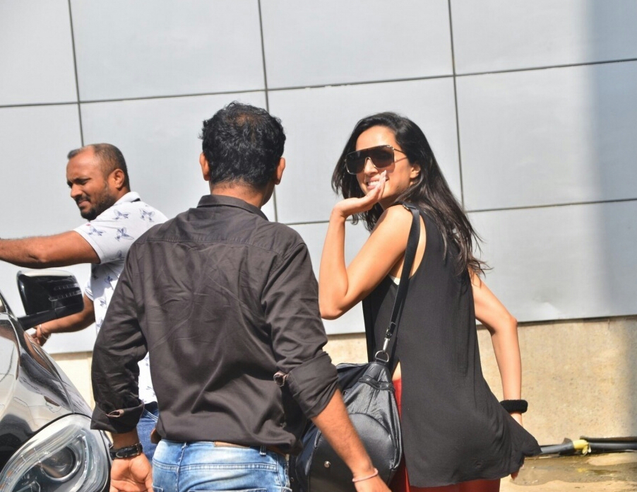 Scintillating Shraddha In Her Tight Gym Dress At Bandra