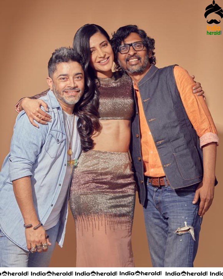 Seducing and Tempting Latest Hot Photos of Milky Sexy Babe Shruti Haasan Set 2