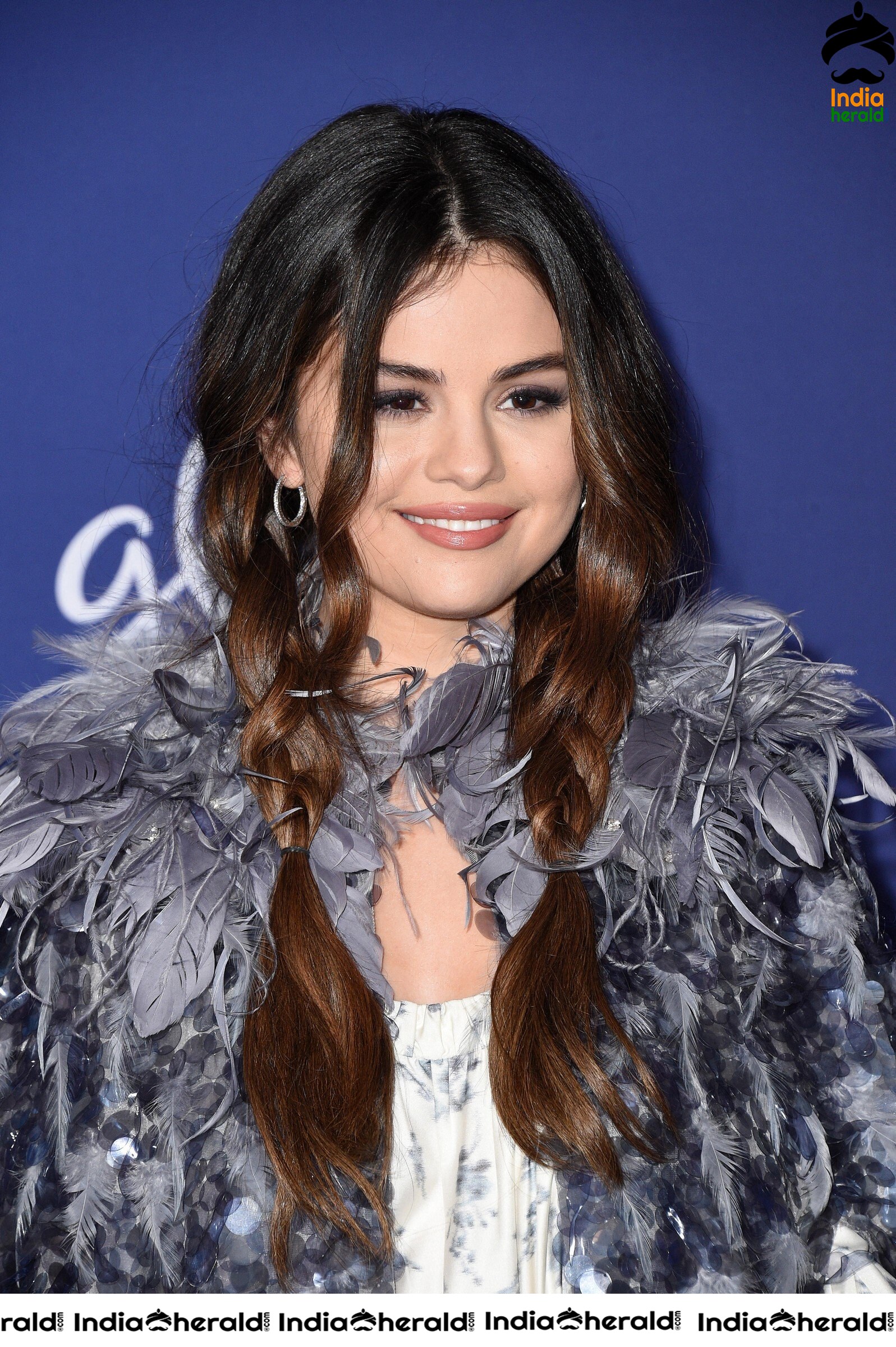 Selena Gomez at Frozen 2 Premiere in Los Angeles Set 1