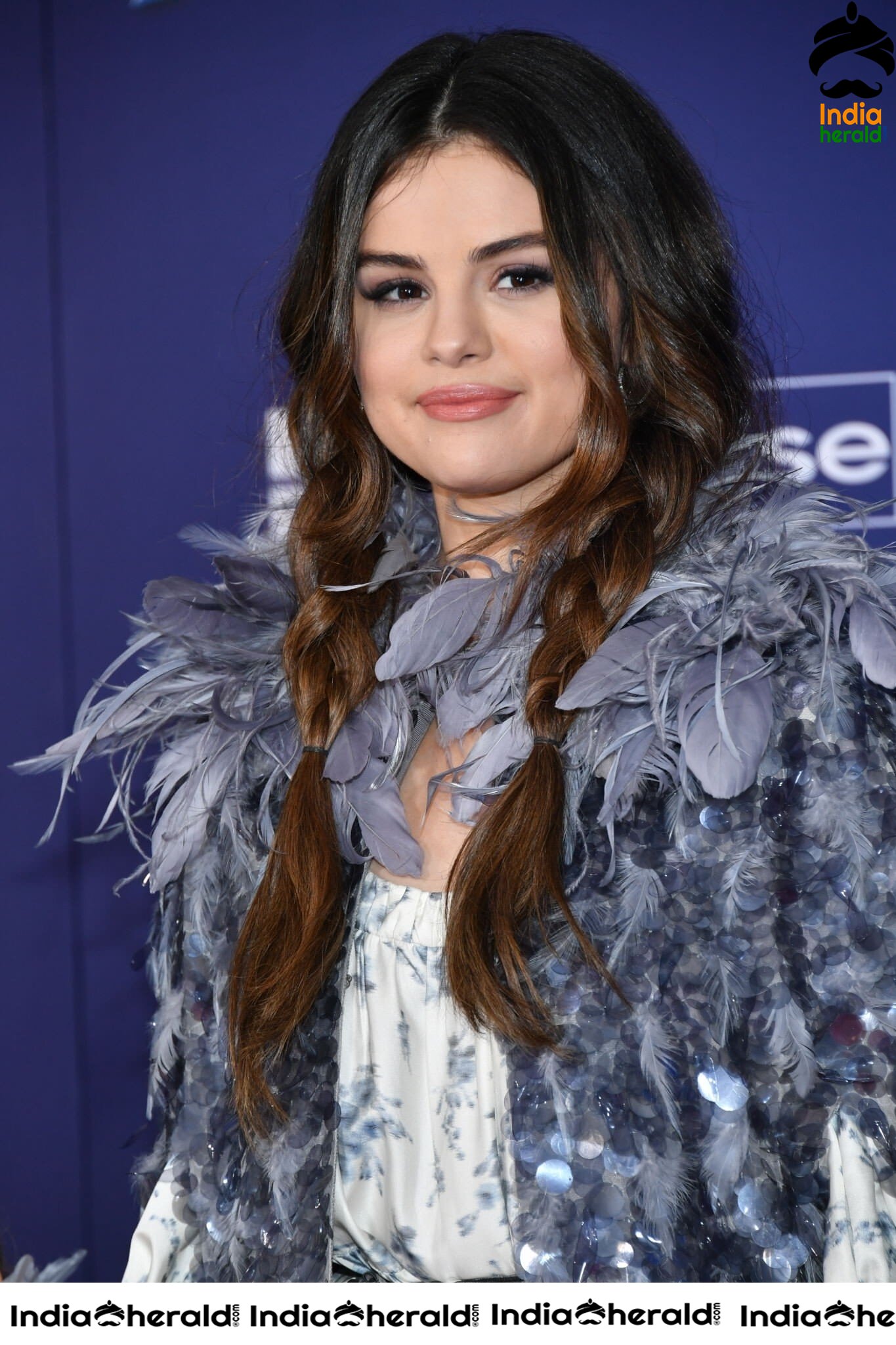 Selena Gomez at Frozen 2 Premiere in Los Angeles Set 2