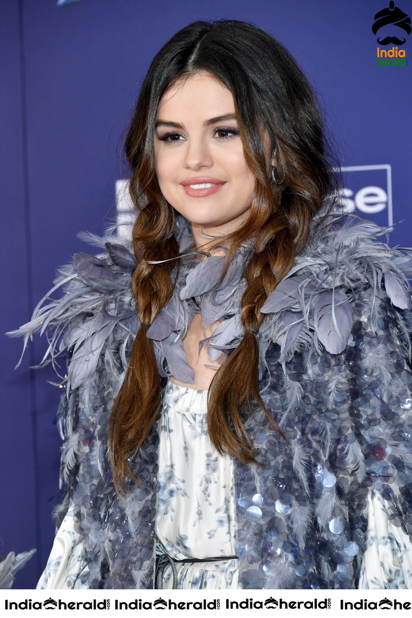 Selena Gomez at Frozen 2 Premiere in Los Angeles Set 2