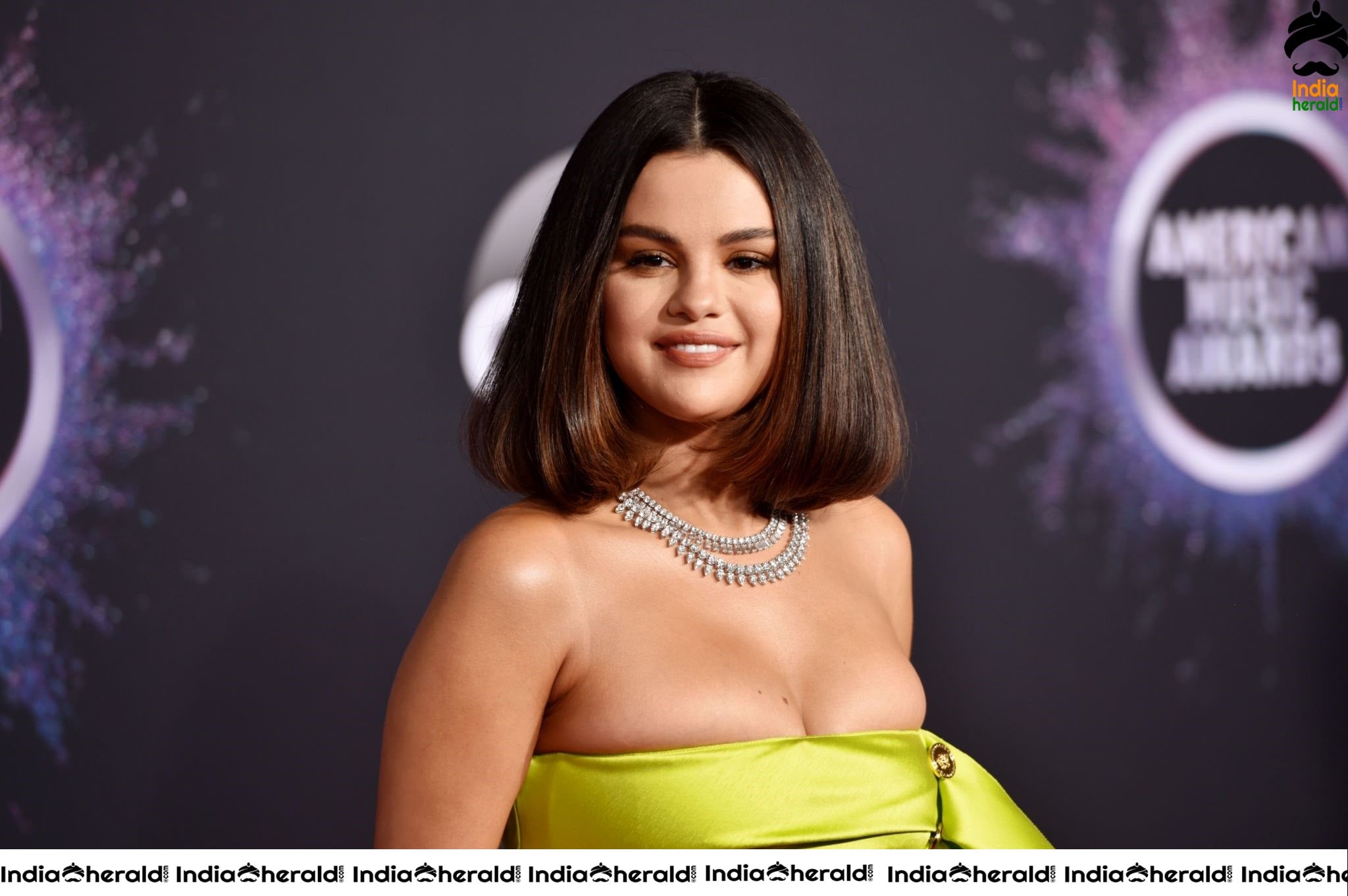 Selena Gomez at the 2019 American Music Awards in Los Angeles Set 2