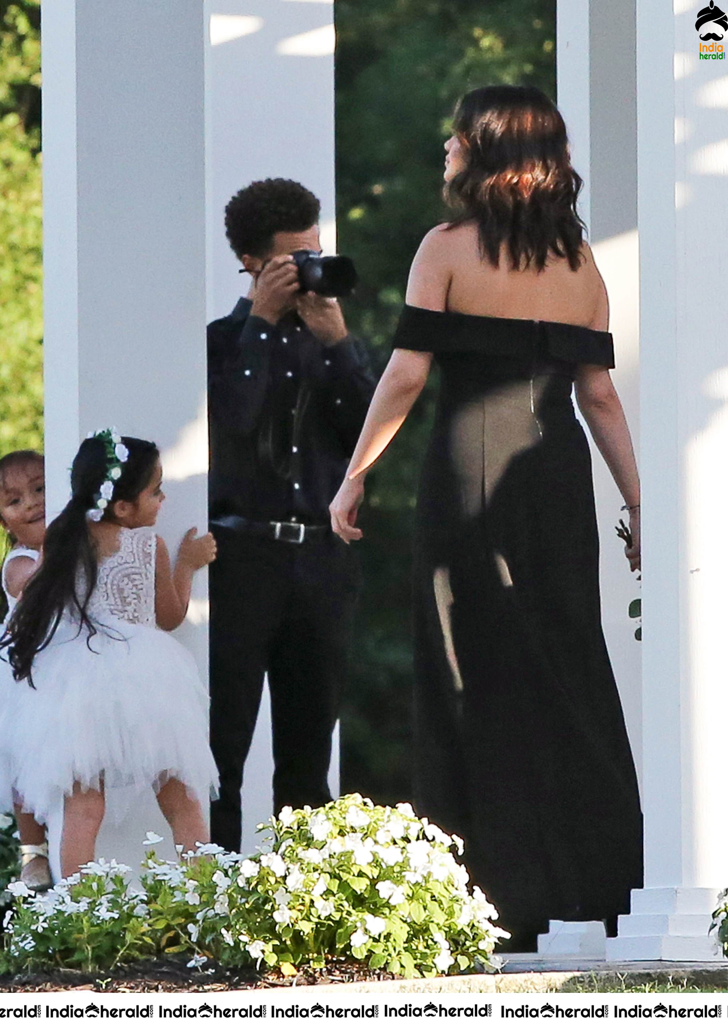 Selena Gomez Attending a wedding in Dallas Set 2
