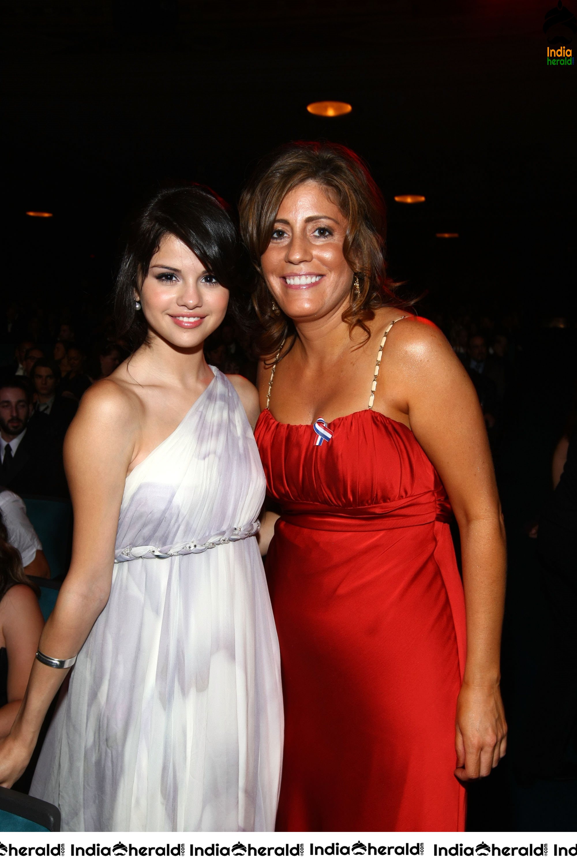 Selena Gomez looking so hot and gorgeous during NCLR ALMA Awards Set 2